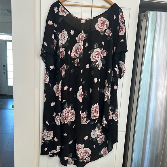 Torrid Floral Print Georgette Drape Back Top Short Sleeves Size 5 - Picture 3 of 13